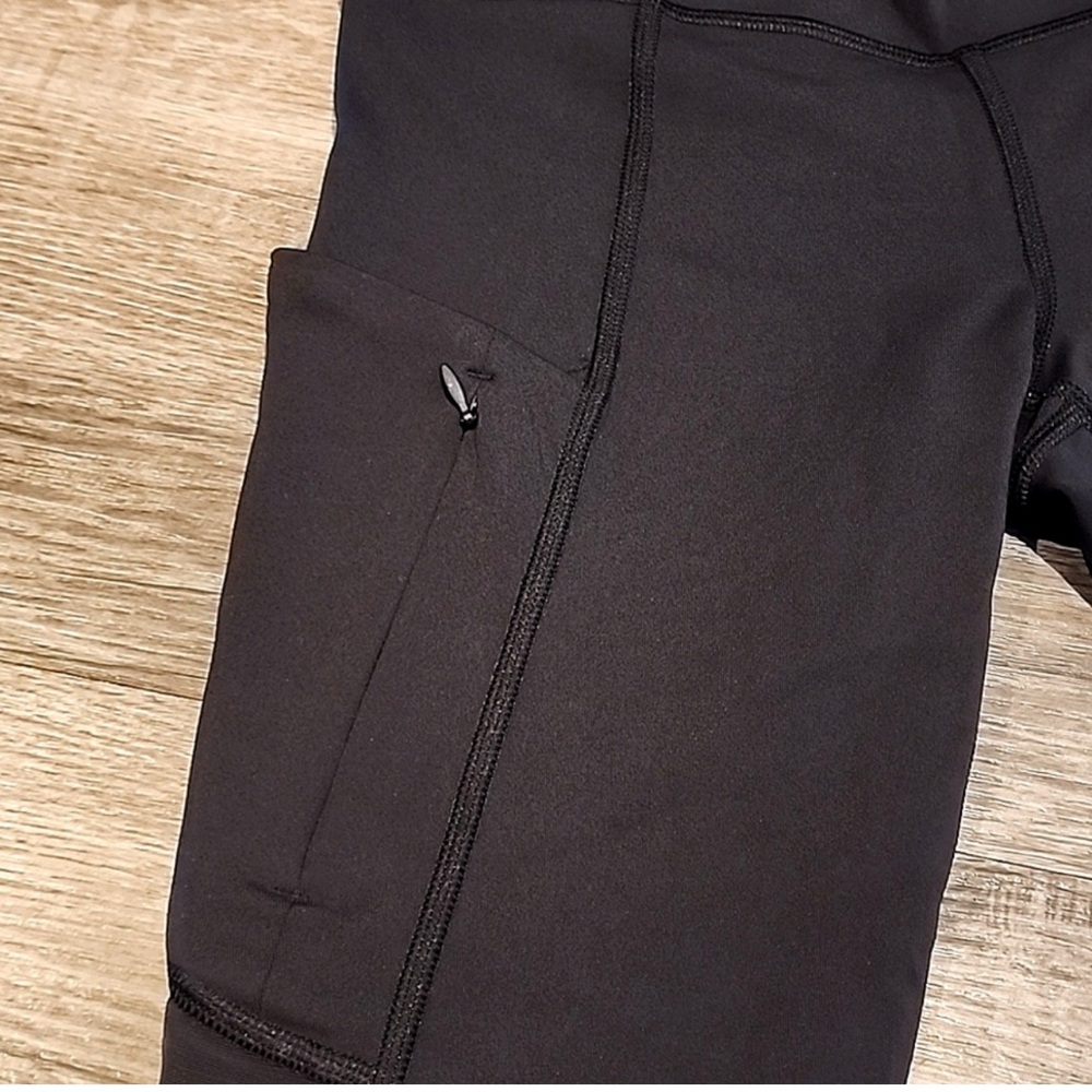 Athleta all in tight crop leggings with pockets - Picture 3 of 4